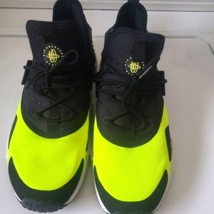 Nike hurraches size 12